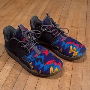 Nike Air Jordan 
Eclipse Zigzag Men’s 8.5
